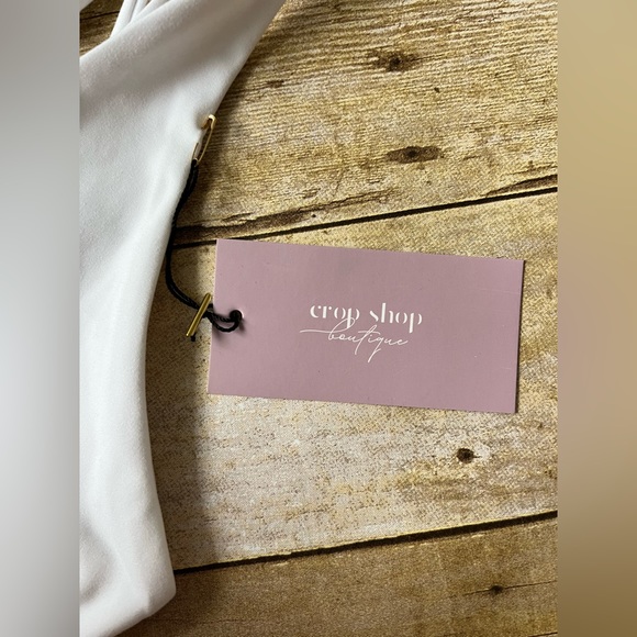 NWT CSB SERENITY EVA CROP IN WHITE - Picture 8 of 11